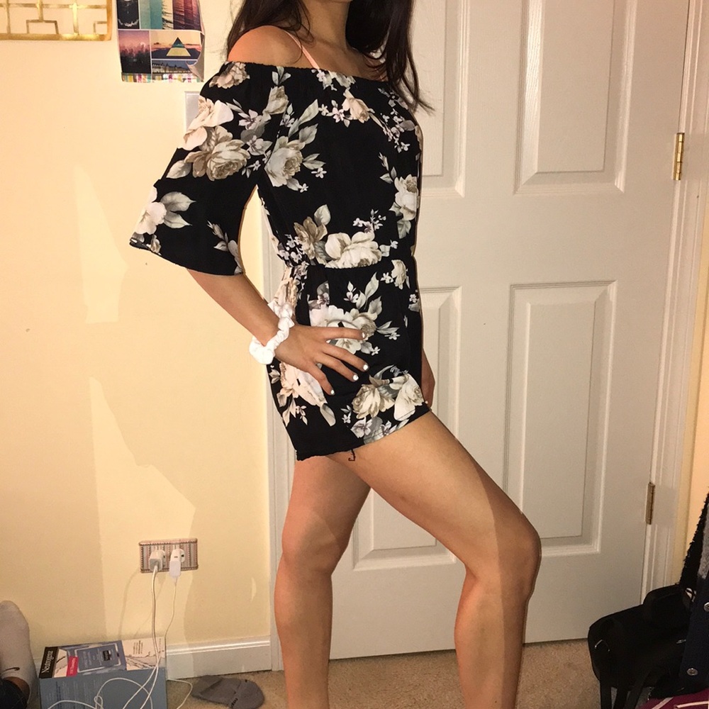 Floral romper - Picture 2 of 3